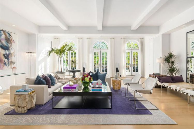 Penthouse milik J.Lo yang berlokasi di Manhattan New York dijual.