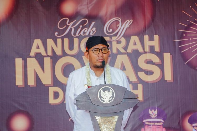 Bupati Sumenep Achmad Fauzi. Namanya santer bakal maju dalam Pilgub Jatim sehingga PDI-P Sumenep persiapkan kader lain untuk Pilkada Sumenep.