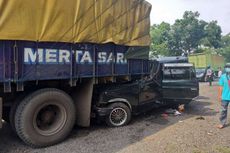 Panther Tubruk Truk yang Sedang Parkir di Probolinggo, 6 Orang Tewas