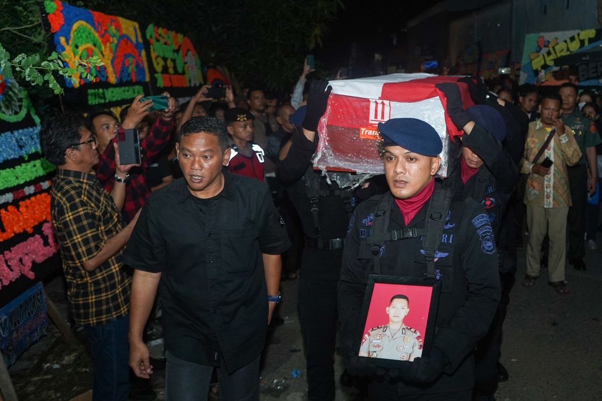 Polisi Tembak Polisi: Pembeking Tambang Ilegal Vs Penegak Hukum Halaman all