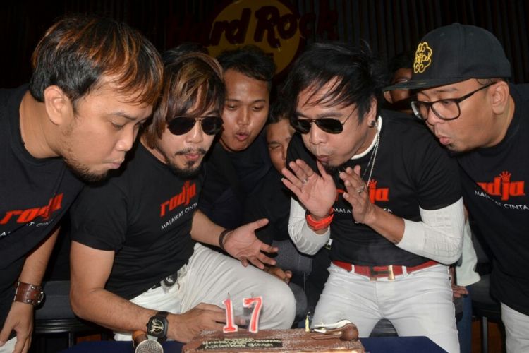 Radja meluncurkan singel Malaikat Cinta di Hard Rock Cafe, SCBD, Jakarta Selatan, Senin (19/3/2018).