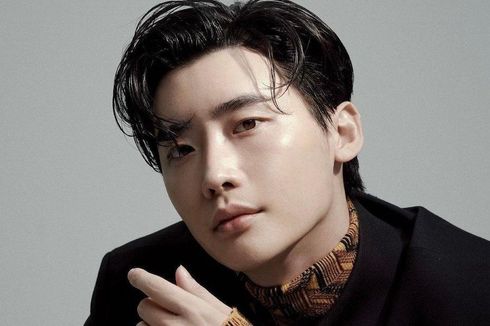 Lee Jong Suk Tanda Tangani Kontrak dengan Agensi Baru