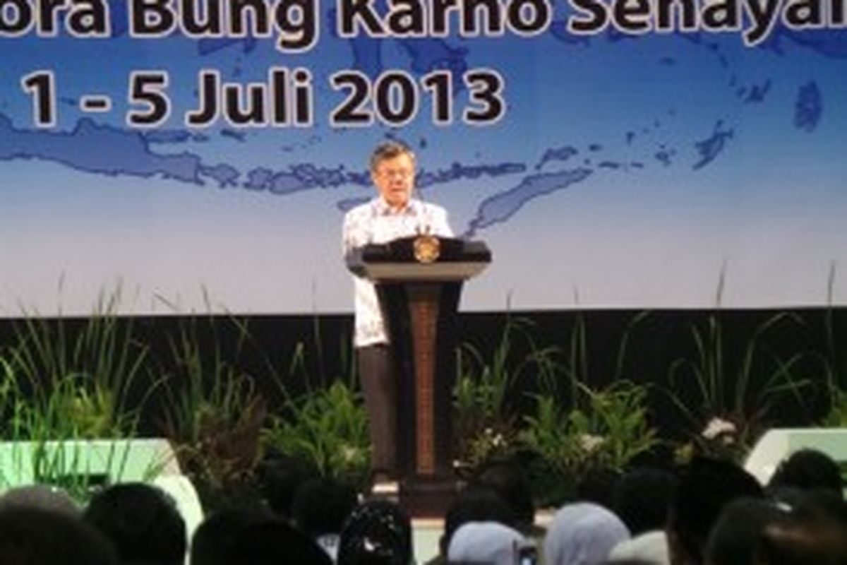 Ketua PGRI Pusat Sulistyo dalam Kongres XXI PGRI di Istora Senayan, Jakarta, Rabu (3/7/2013).