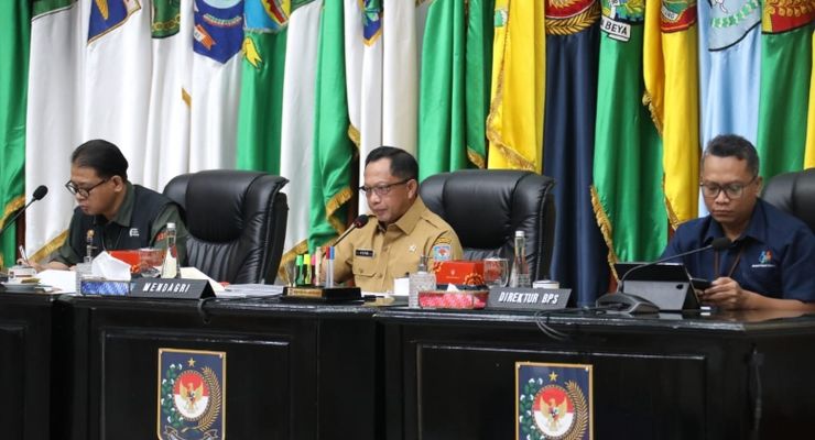 Mendagri Ingatkan Kepala Daerah Bantu Distribusi Logistik Pemilu dan Siagakan Fasilitas Kesehatan