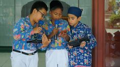 Literasi Digital, Bekal Anak Menjelajahi Dunia Siber dengan Aman dan Bijak