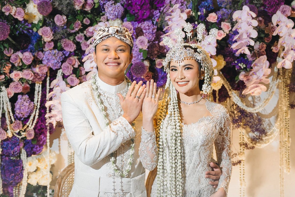 Foto pernikahan Rizky Febian dan Mahalini