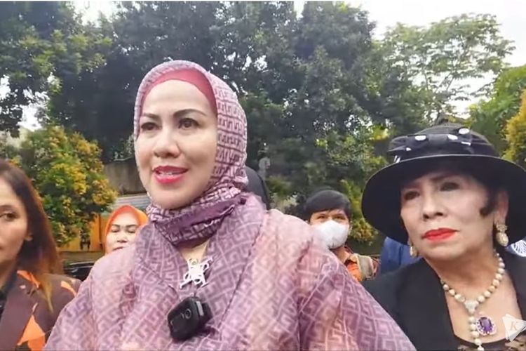 Artis Venna Melinda saat ditemui di Pengadilan Agama Jakarta Selatan pada Kamis (23/2/2023).