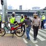 Tak Pakai Helm dan Lawan Arus, 25 Pengendara Ditegur Polisi di Simpang Grogol
