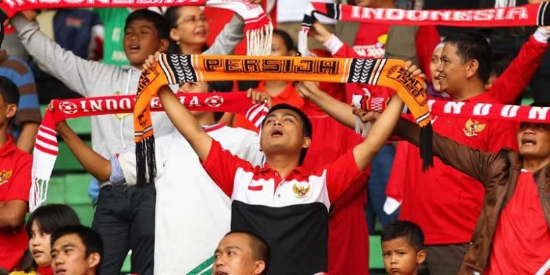 Antusiasme pendukung sepak bola Indonesia merupakan modal penting membangun sepak bola nasional dalam berbagai aspek, terutama aspek kompetisi dan bisnis.