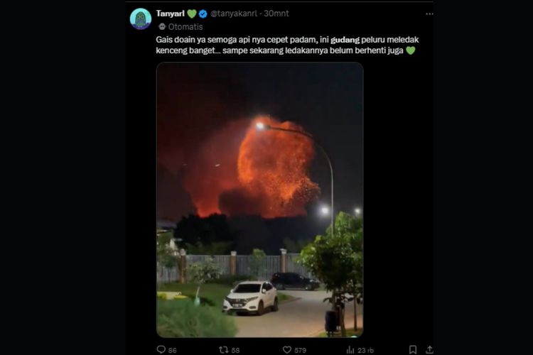 Tangkapan layar video diduga gudang peluru milik TNI AD terbakar di Bogor, Jawa Barat terbakar pada Sabtu (30/3/2024) malam.