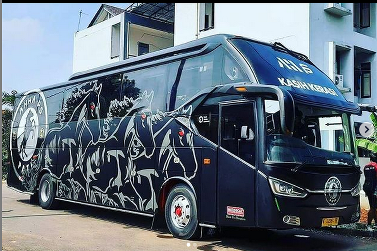 Bus AHHA PS Pati FC