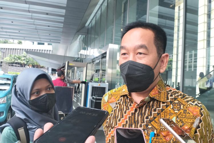 Direktur Utama PT Angkasa Pura II (Persero) Muhammad Awaluddin saat ditemui di Menara Astra, Jakarta, Senin (12/6/2023).