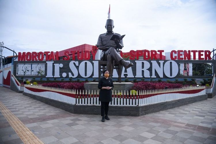 Ketua Dewan Perwakilan Rakyat (DPR) Republik Indonesia (RI) Puan Maharani meresmikan Monumen Soekarno di Kabupaten Morotai, Maluku Utara, Selasa (8/2/2022).