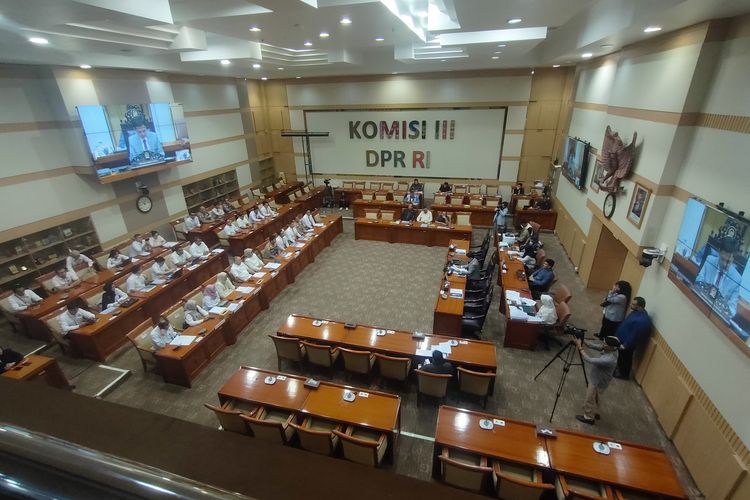 Rentetan RDPU Komisi III DPR: Pengawasan atau Intervensi Hukum?