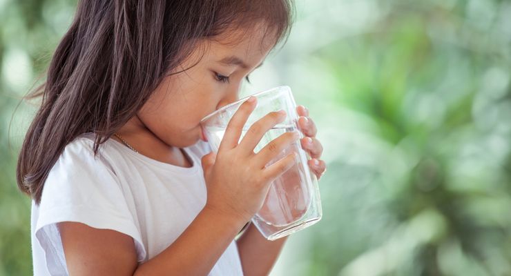 Seri Baru Jadi Ortu: Cara Tepat Atasi Dehidrasi pada Anak