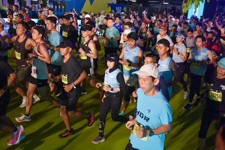 Komunitas pelari binaan Le Minerale, Le Minerale Running Squad, menjalani program latihan intensif selama 11 minggu untuk menaklukan ajang maraton Jakarta Running Festival (JRF) 2025 di Jakarta, Minggu (26/10/2025).