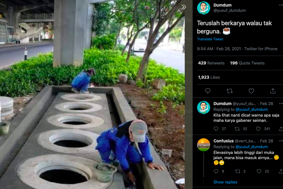 Tangkapan layar Twitter tentang sumur resapan yang dibangun dekat ting pancang infrastruktur jalan layang.