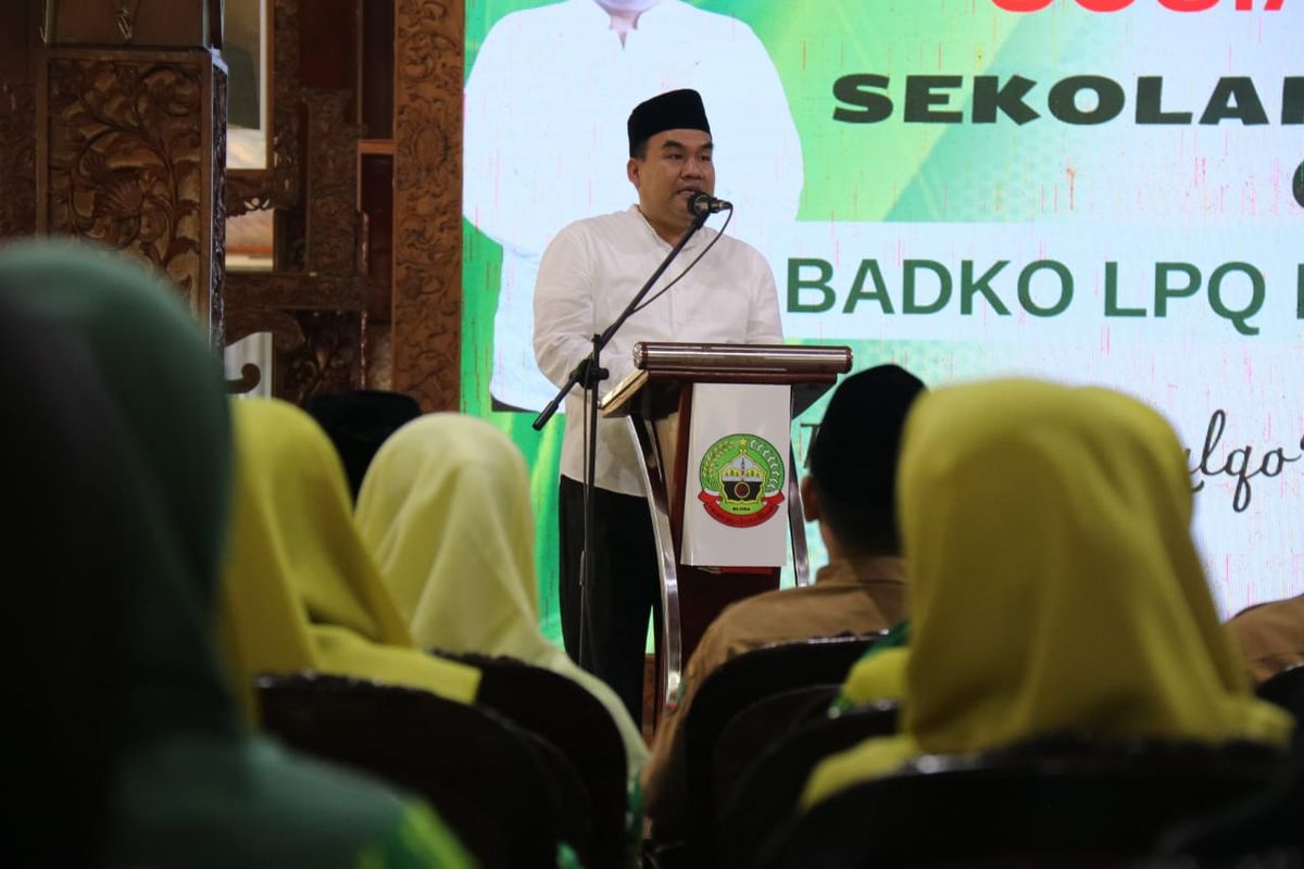 Bupati Blora H Arief Rohman menyosialisasikan program Sekolah Sisan Ngaji (SSN) kepada guru Taman Pendidikan Al Quran (TPQ) se-Kabupaten Blora di Pendopo Rumah Dinas Bupati Blora, Selasa (4/6/2024)