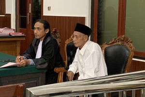 Kakek 75 Tahun di Surabaya Didakwa Jadi Bandar Judi Togel 3 Negara, Cari Uang Demi Sesuap Nasi