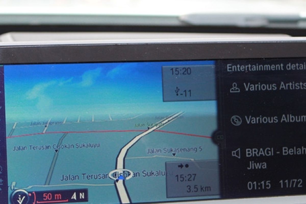 Navigasi GPS yang digunakan BMW Seri-3.