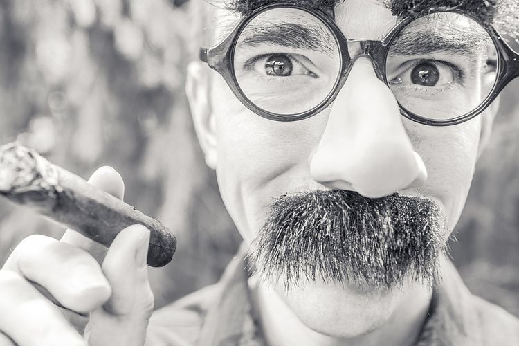 Benarkah Orang Ganteng Belum Tentu Cerdas? Psikolog Ungkap Faktanya