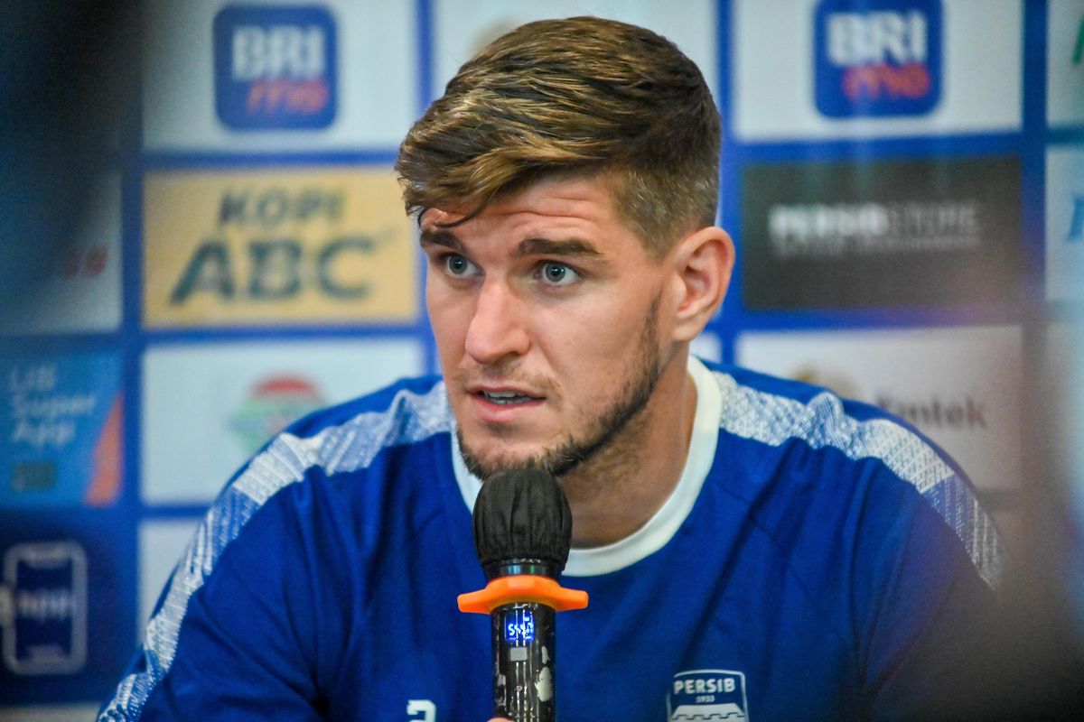 Nick Kuipers bek Persib Bandung dalam konferensi pers jelang laga Persib Bandung vs Persikabo 1973, Sabtu (16/9/2023) dalam pekan ke-12 Liga 1 2023-2024. 