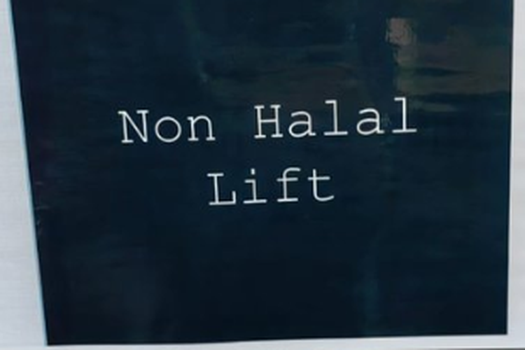 Tanda lift non-halal di salah satu hotel di Kuala Lumpur, Malaysia