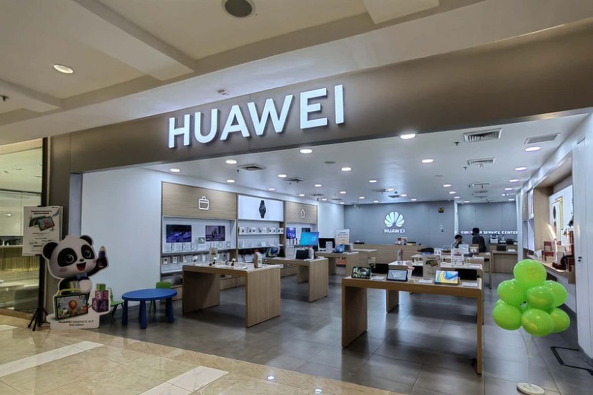 Huawei Authorized Experience Store. 