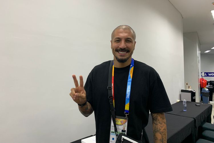 Influencer asal Brasil, Fernando Madeiros, seusai berbicara kepada Kompas.com dalam perhelatan FIBA World Cup 2023 di Indonesia Arena pada Rabu (30/8/2023).