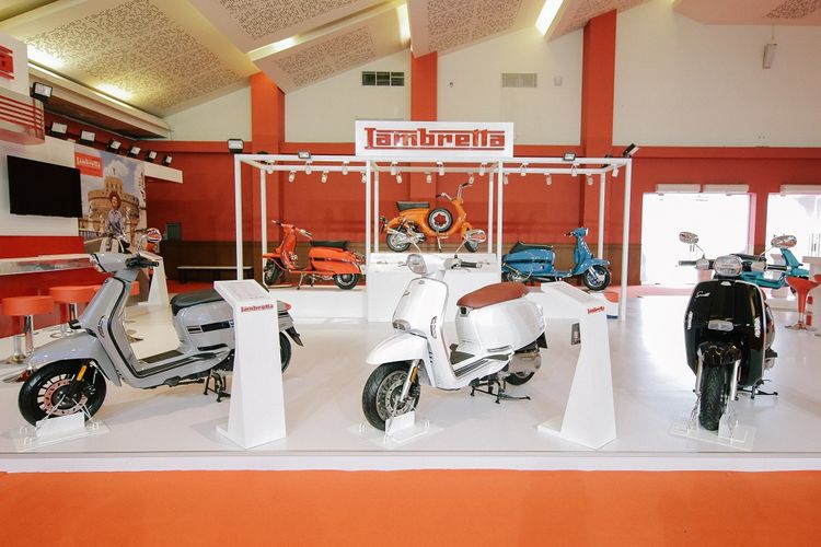 Lambretta V125 dan V200 Special dicoba lebih dari 1.000 pengunjung di area test ride Telkomsel IIMS 2019.