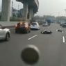 [POPULER JABODETABEK] Siswi SMP Pemotor Masuk Tol Berujung Kecelakaan | Ratusan PKL Dilegalkan Jualan di Trotoar