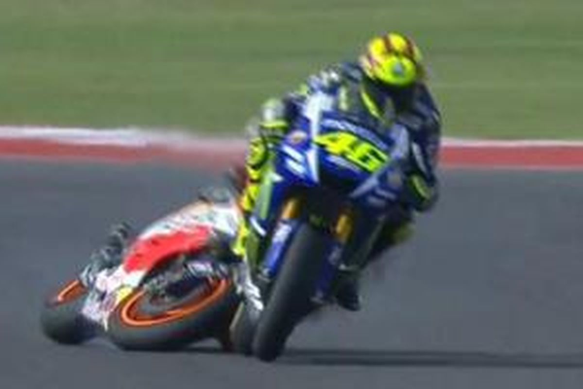 Valentino Rossi di depan Marc Marquez