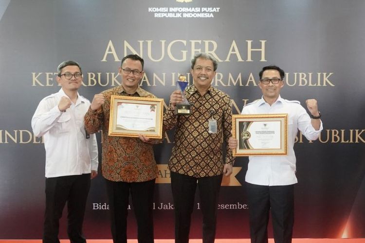 Kemenimipas menerima predikat "Penghargaan Khusus Badan Publik Baru" dan "Badan Publik Berpredikat Informatif" dalam Anugerah Keterbukaan Informasi Publik.