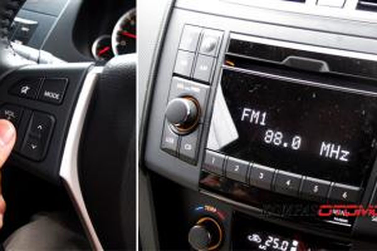 Head Unit pada Suzuki Swift, bisa diganti produk aftermarket termasuk fungsi tombol di setir.