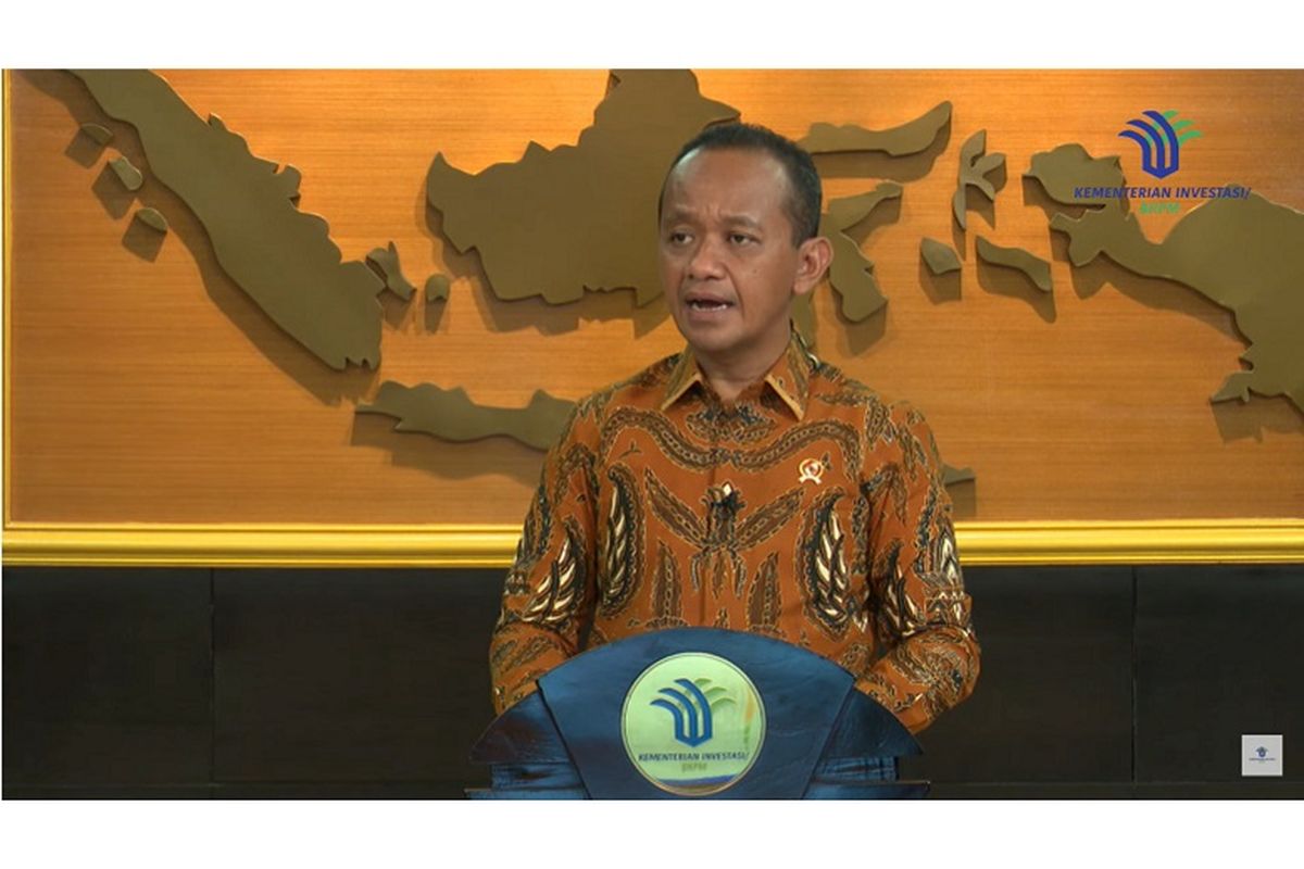 Menteri Investasi/Kepala Badan Koordinasi Penanaman Modal (BKPM) Bahlil Lahadalia mengungkapkan penyebab banyak negara-negara yang berinvestasi ke Indonesia melalui hub seperti Singapura. 