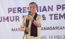 Siapkan Pelatihan AI bagi 3.100 Pemuda di Padang, Menaker: Kalau Kurang, Bisa Ditambah