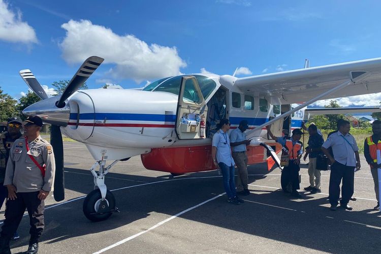 Salah satu pesawat perintis milik PT. AMA yang digunakan untuk program penerbangan bersubsidi yang dijalankan Pemkab Nduga, Papua, Senin (5/9/2022)