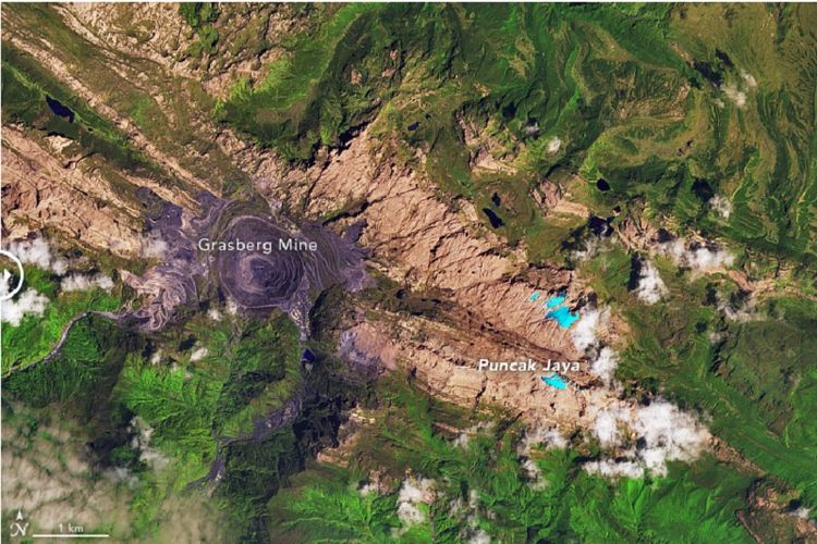 Foto satelit Puncak Jaya 2017