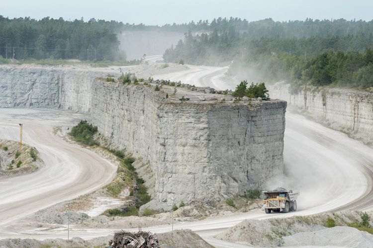 Pabrik semen Cementa di Swedia