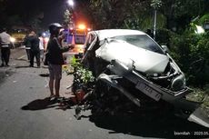 Truk Brimob Polda Jatim Bertabrakan dengan Mobil di Bojonegoro