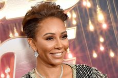 Mel B Tiba-tiba Buta Jelang Konser Reuni Spice Girls