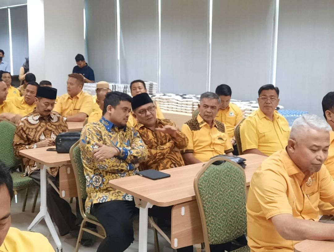 Datangi Markas Golkar, Bobby Nasution Pakai Batik Kuning dan Ikut Pengarahan Bakal Calon Kepala Daerah