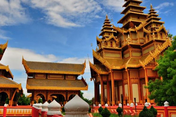 Bagan Golden Palace di Myanmar.