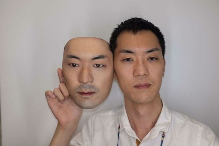 Contoh topeng 3 dimensi yang dibuat oleh perusahaan pembuat topeng asal Jepang, Kamenya Omoto.