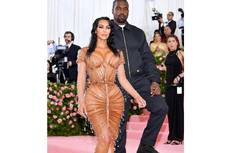 Kim Kardashian Akui Kesakitan Pakai Korset di Met Gala 2019