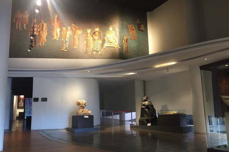 Ruang Sejarah Batik dalam Museum Batik Indonesia