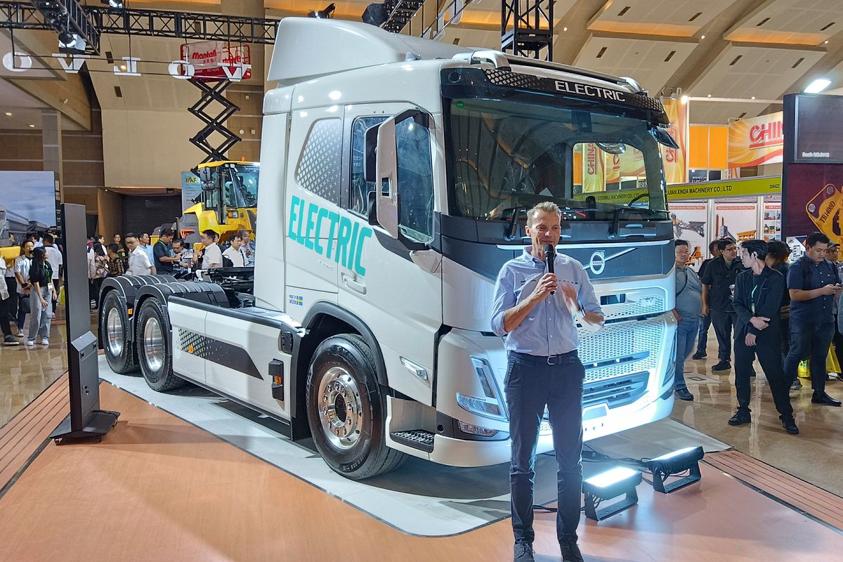 Truk listrik Volvo FM Electric resmi meluncur di Indonesia