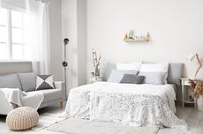 6 Ide Dekorasi Kamar Tidur Putih yang Estetik
