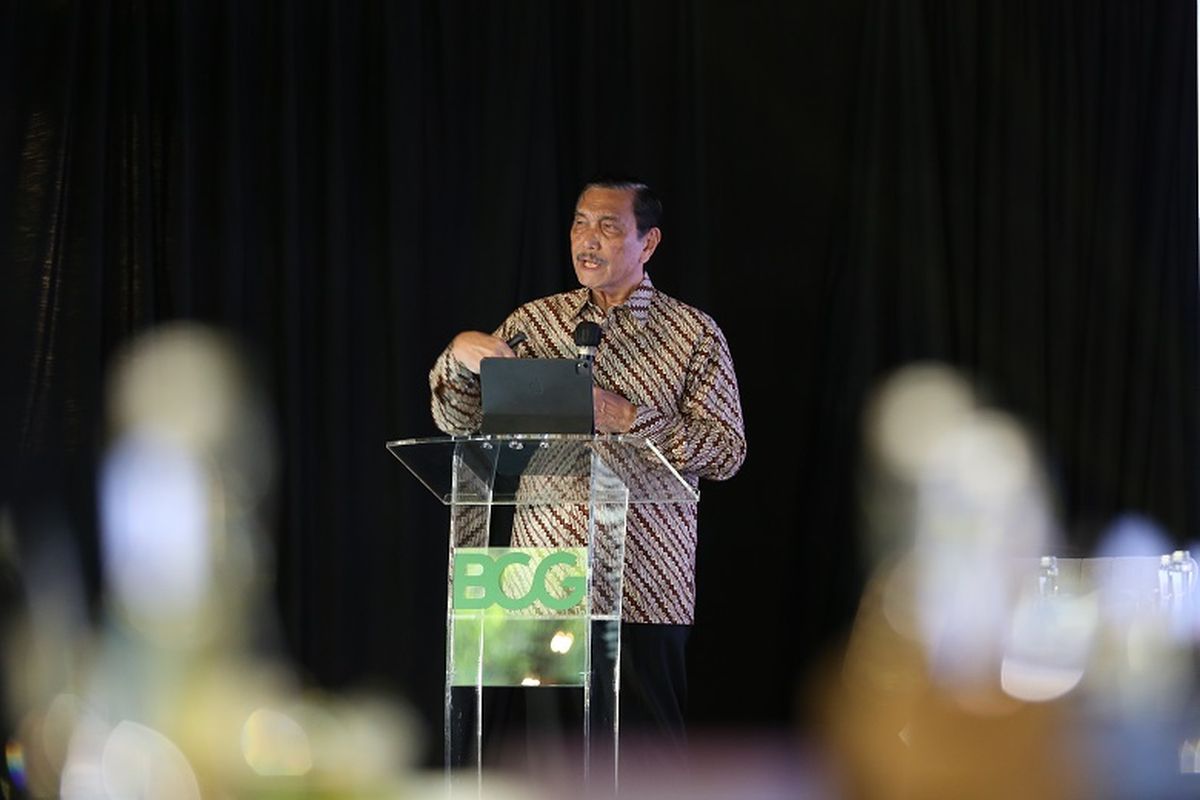 Menteri Koordinator Bidang Kemaritiman dan Investasi (Menko Kemaritiman) Luhut Binsar Pandjaitan menilai, kemitraan pemerintah dan sektor swasta memegang peran penting guna mengoptimalkan peluang ASEAN dalam hal pembiayaan proyek-proyek.