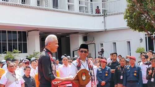 Daftar Cawapres ke KPU, Mahfud Klaim Sudah Dapat Surat Izin Jokowi
